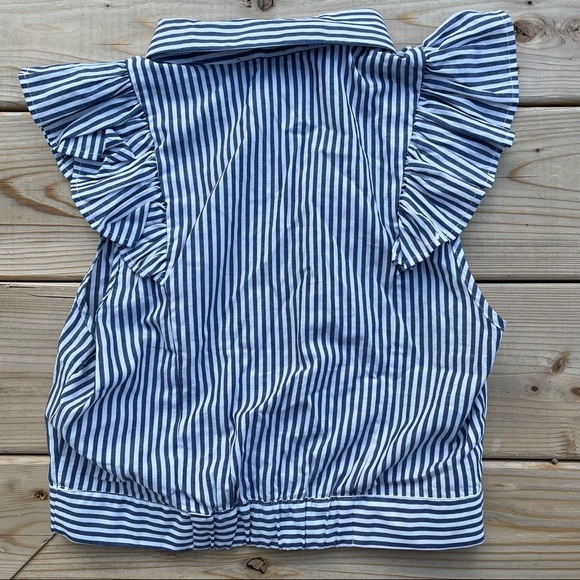 Ruffle Crop Button Blouse - Picture 2 of 3